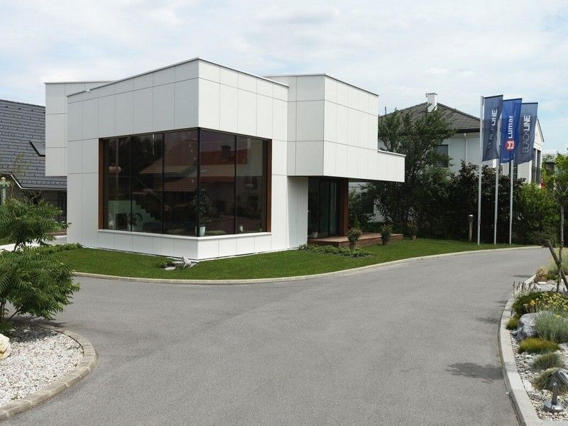 Moderna trämöbler-enfamiljshus-prefabricerade hus-modern-konstruktion-glasfasad
