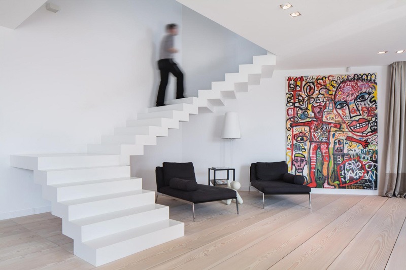 Modern-interiör-trappor-vit-betong-pour-Nuca-Studio
