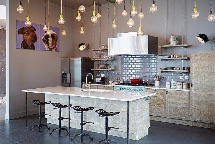 designa köket utan väggskåp inredning väggskåp praktiska idéer industriell stil eklektisk bild pall köksö