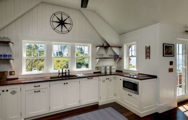 designa köket utan väggskåp möblera väggskåp praktiska idéer funktionell minimalistisk vit design sjöman