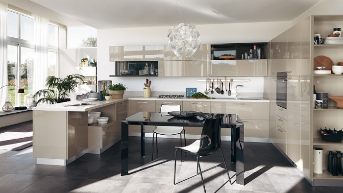 Hörnkök-modernt-lackat kök-Scavolini-svart-matbord-högglansigt utseende