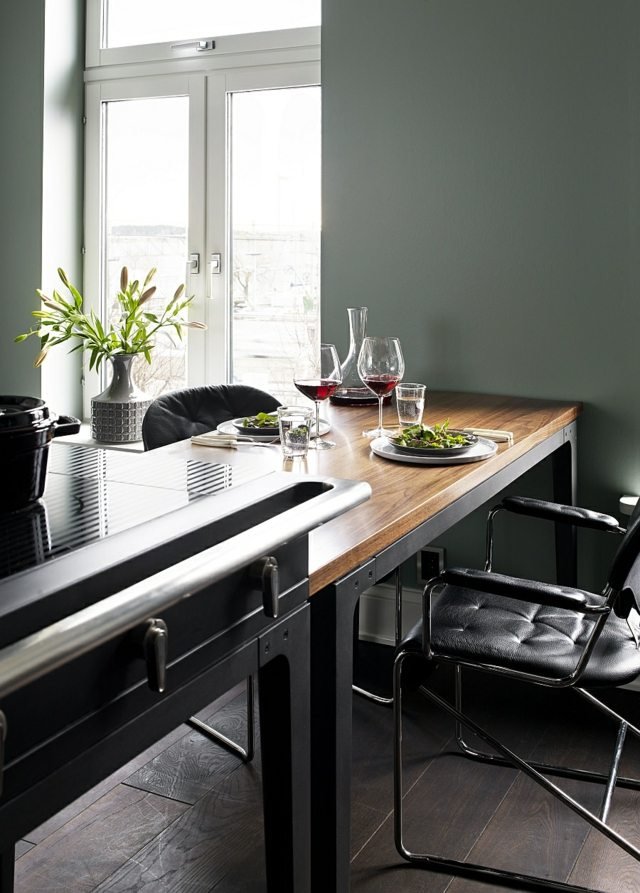 Trä bord läder stolar laminatgolv design idéer