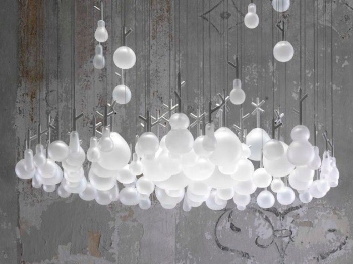 Designer-lampor-indirekt-belysning-glas-ljuskrona-växande-vaser-Lasvit-Nendo