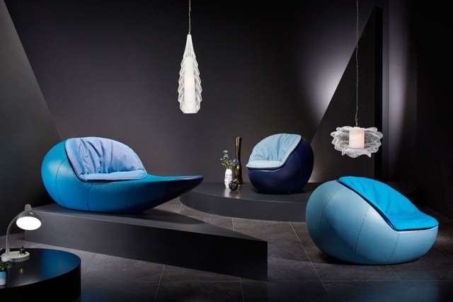 tvåsits-soffa-soffa-blå-moderna-möbler-vardagsrum-BOLEA-Stefan-Belli-leolux
