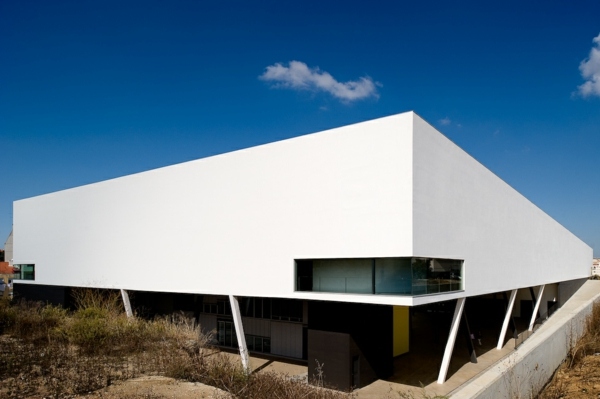 Modern-minimalistisk-arkitektur-lissabon