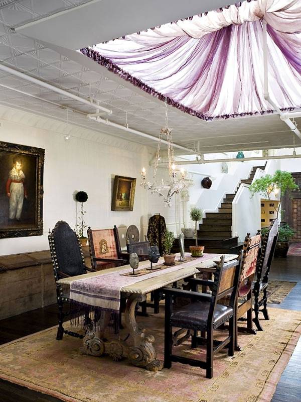 Loft lägenhet matplats träbord