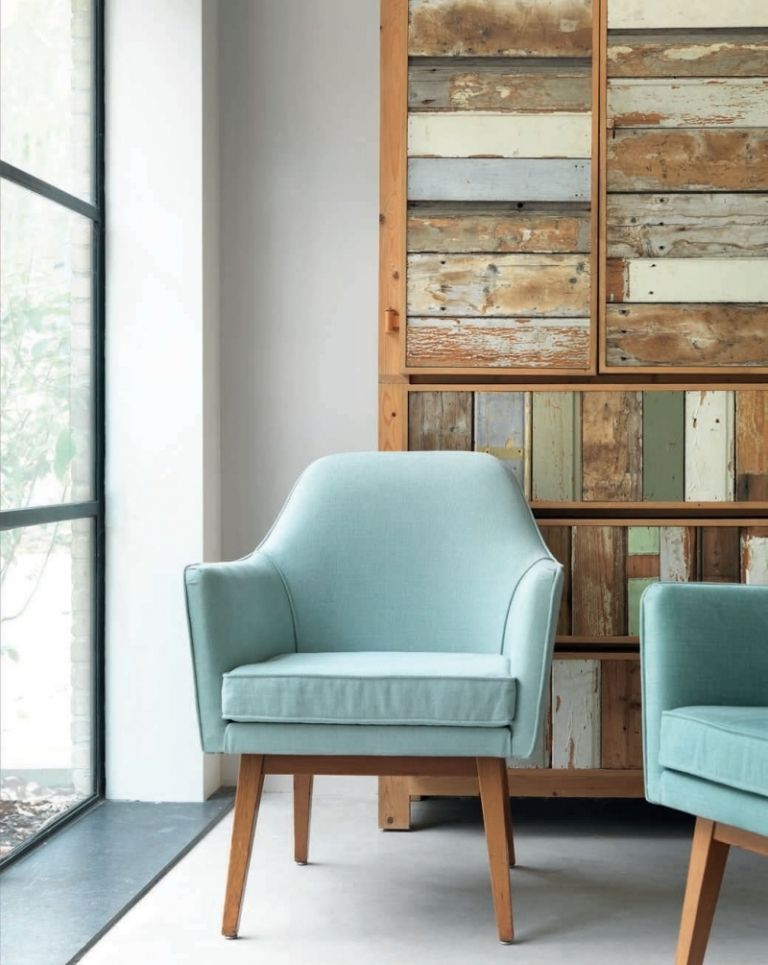 moderna klädsel-gardiner-möbler-stoppade stolar-mintgrönt-skåp-träskrot-vintage-ström