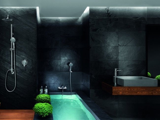 duschpelare moderna badrumsprodukter i rostfritt stål i Gattoni Italien