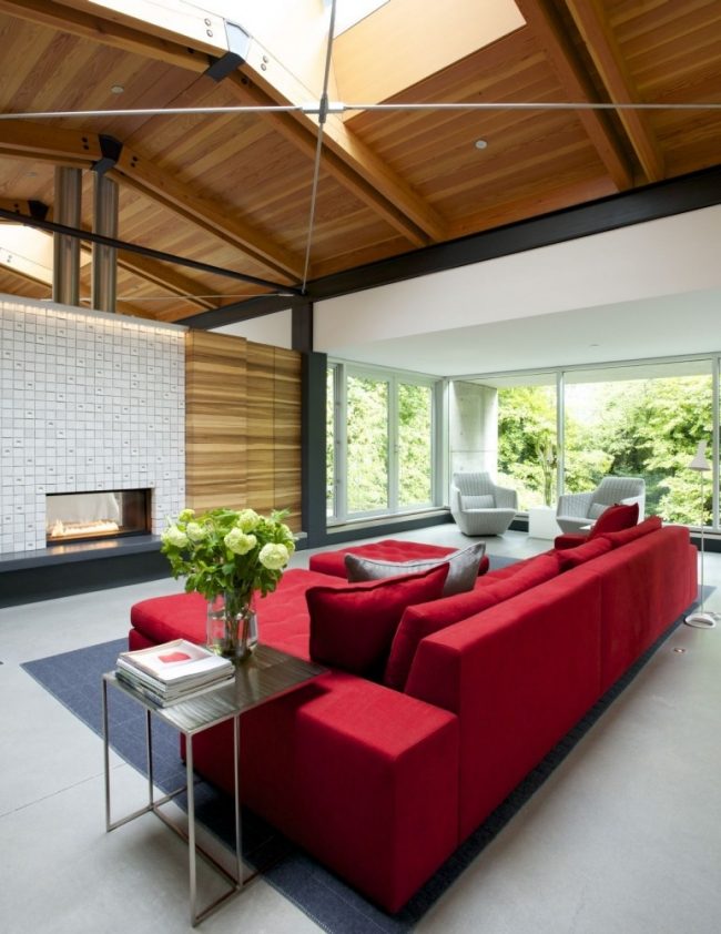 röd soffa Southlands modern bostad i Vancouver