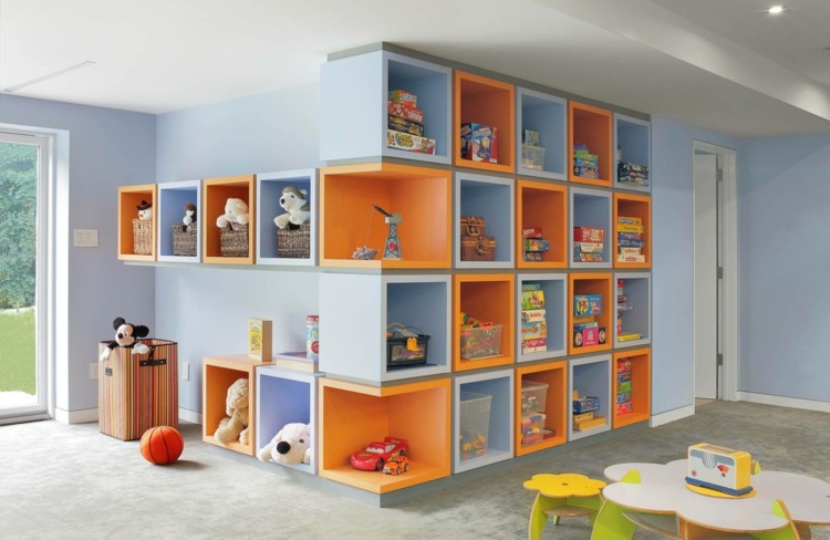 modern-vägg-skåp-hörn-hylla-orange-blå-lagring-utrymme-leksaker-lagring