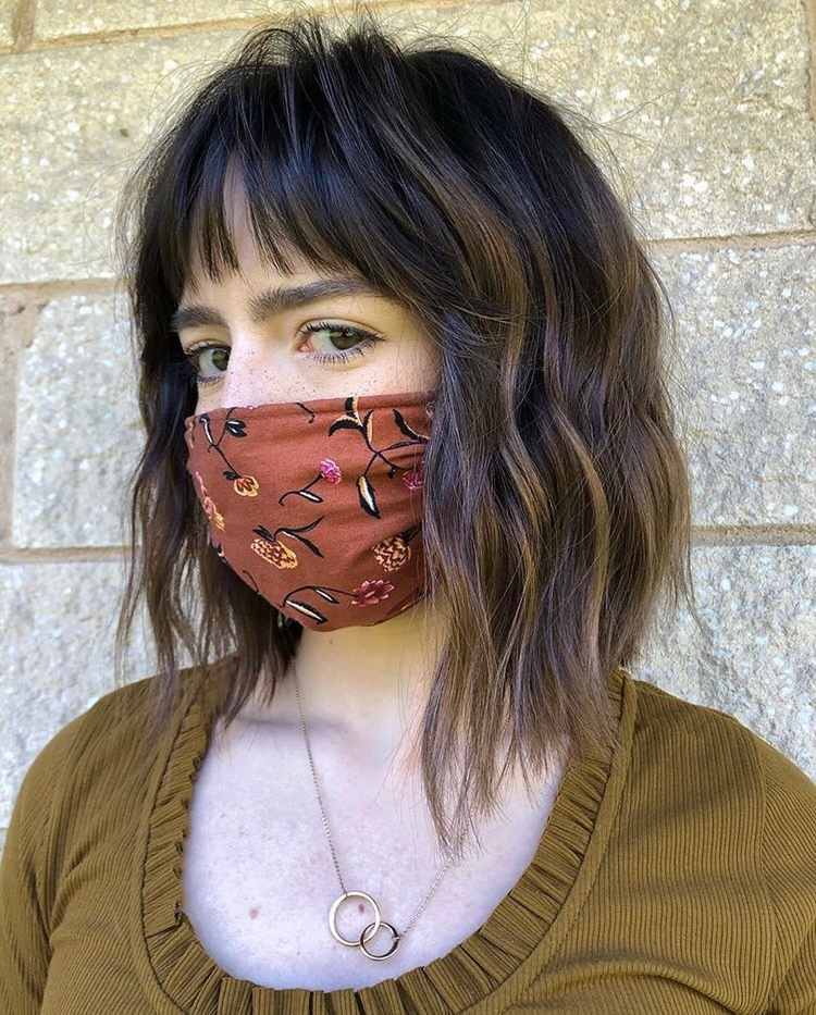 Shaggy Long Bob med Pony Curtain Bangs