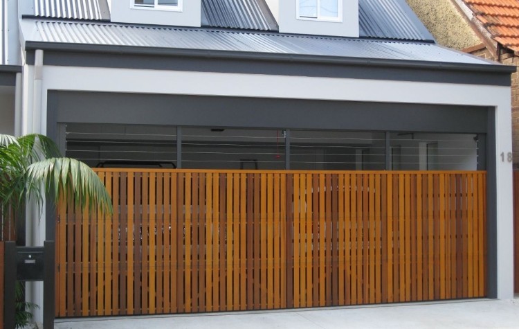 modern-sekretess-skärm-element-trä-vertikal-staket-garage-hus-design