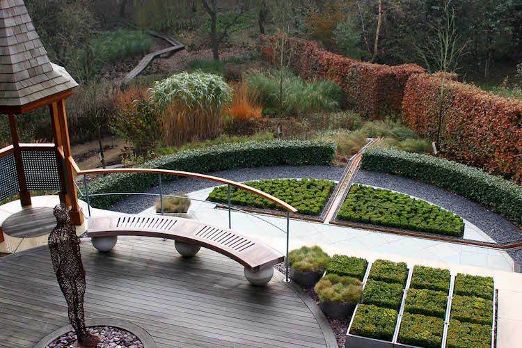 modern-terrass-idéer-formell-trädgård-oval-trädäck