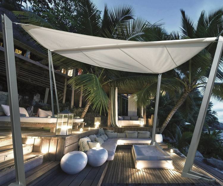 Modern uteplats tak-idéer-fristående-sol segel-ved-terrass