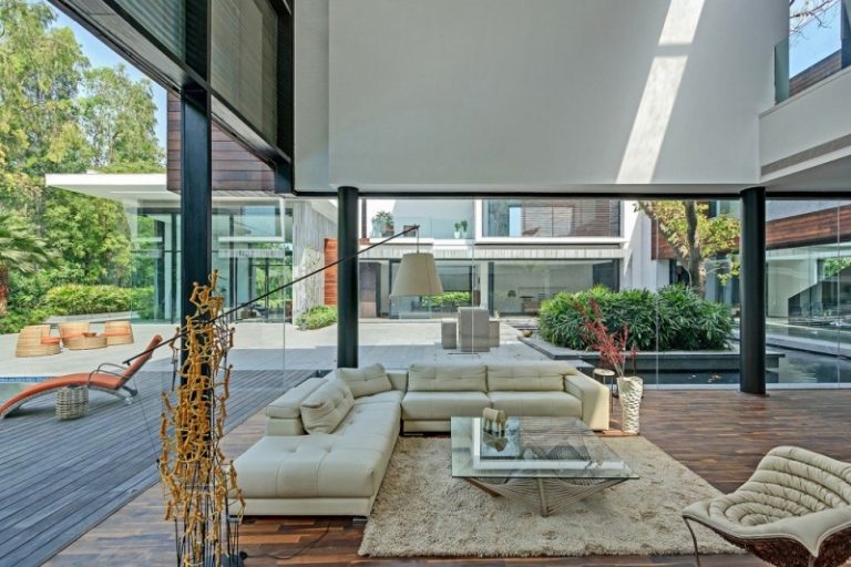 modern terrassdesign vardagsrum-glasvägg-idéer-lyx
