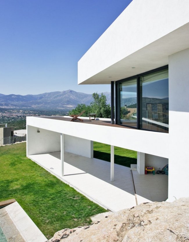 öppen terrass el viento modernt hus på en marmorsten