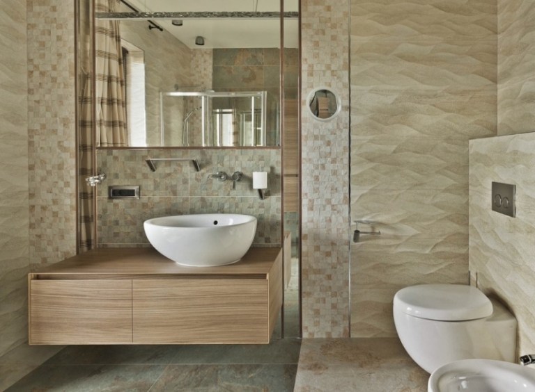 väggdesign-badrum-kakel-porslin stengods-sten-look-mosaik-textur