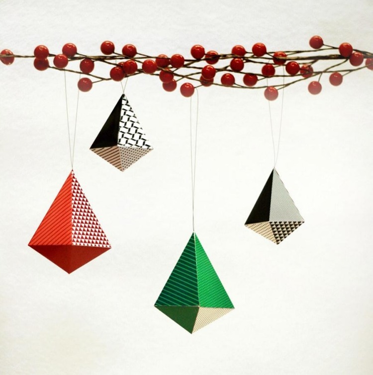 juldekorationer-gör-det-själv-moderna-papper-ihåliga kroppsfigurer-pyramidfärgat papper