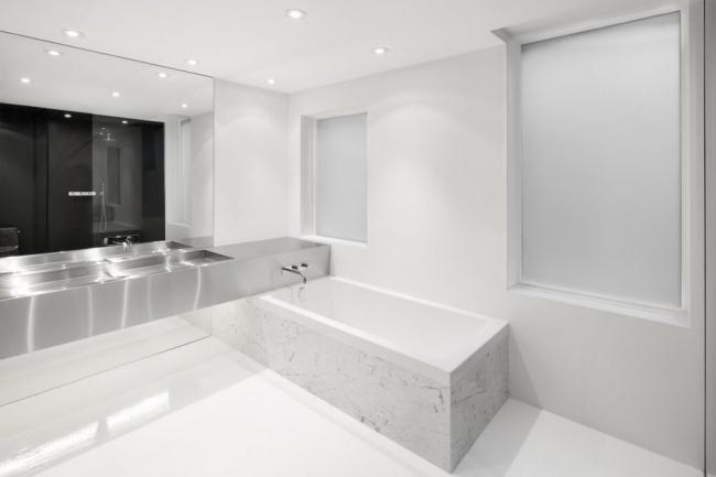 badrum design ren vit rostfritt stål handfat marmor badkar