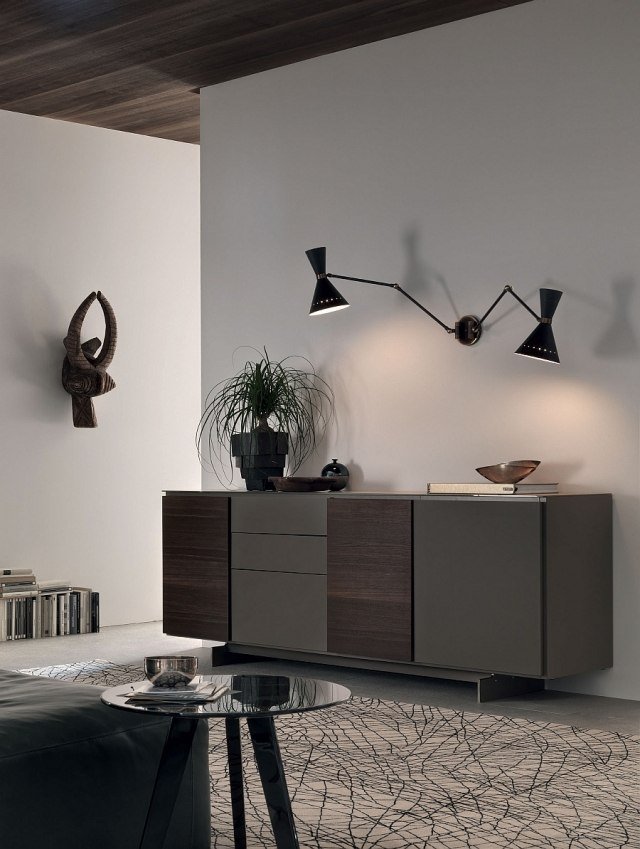 tilltalande-belysning-möbler-set-elegant-set-in-scen