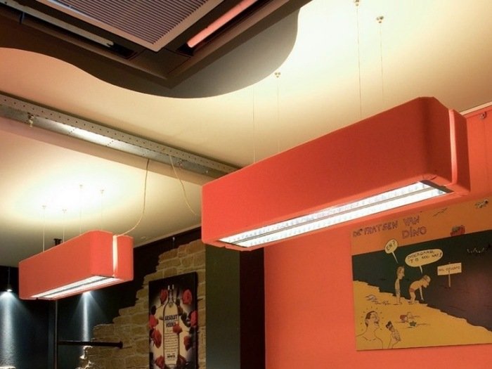 Vardagsrumslampa-röd-tyg-omslag-Knubbig-Davy-Grosemans