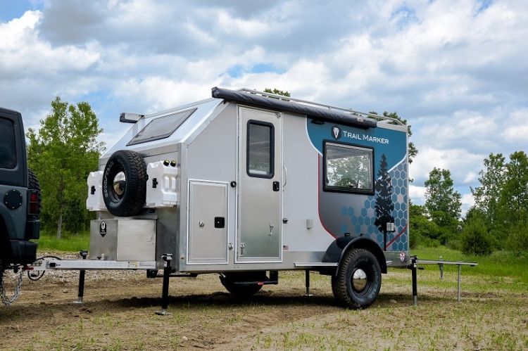 modern campingvagn kompakt husvagn godstransporttransportör sequoia spårmarkör