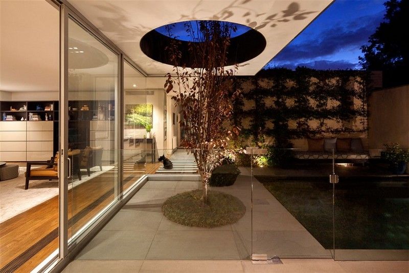 Modernt hus-odling-uterum-design-stenläggande-sten-golv