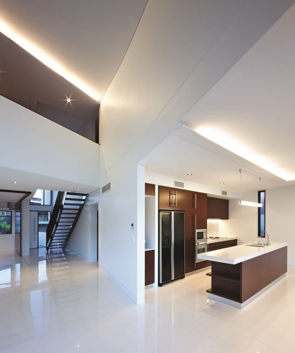 modernt timmerhus med elegant design modern