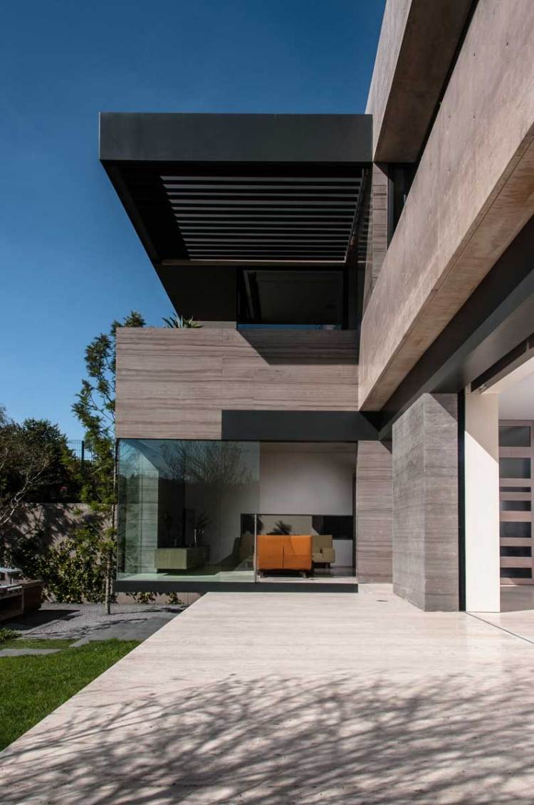 modernt hus-terrass-glas-skjutdörr-interiör