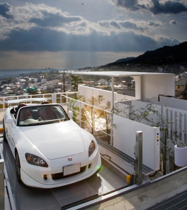 honda parking house hillside av kenji yanagawa