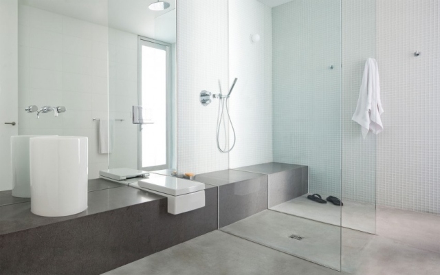 modernt badrum önskvärt duschglas skiljevägg