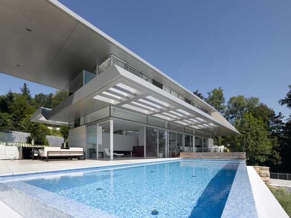 modern husdesign med panoramautsikt pool
