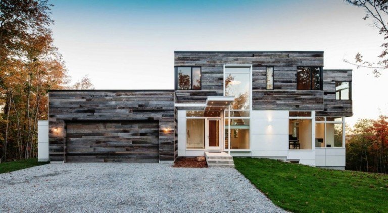bygga trähus grå design elegant uppfart vita paneler