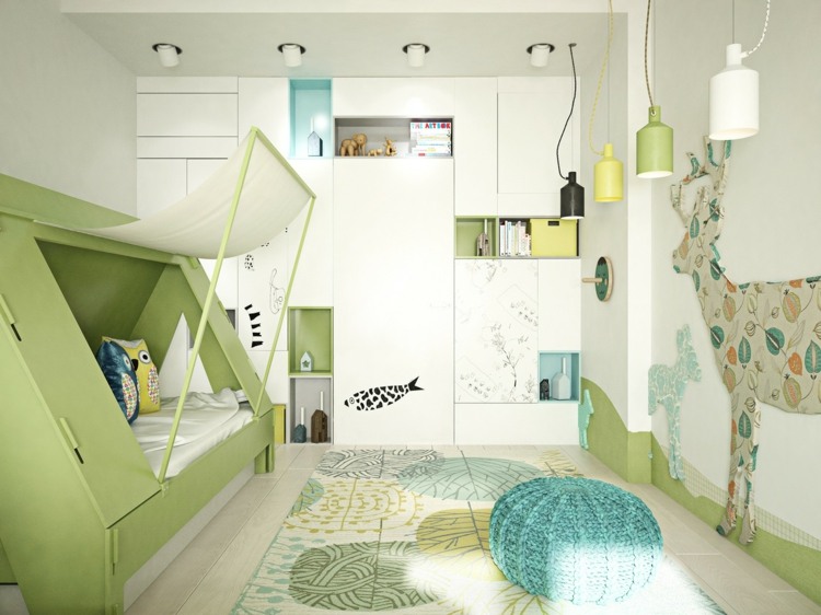 fantasifulla design i barnrummet säng tält taklampor hängande lampor färgglada