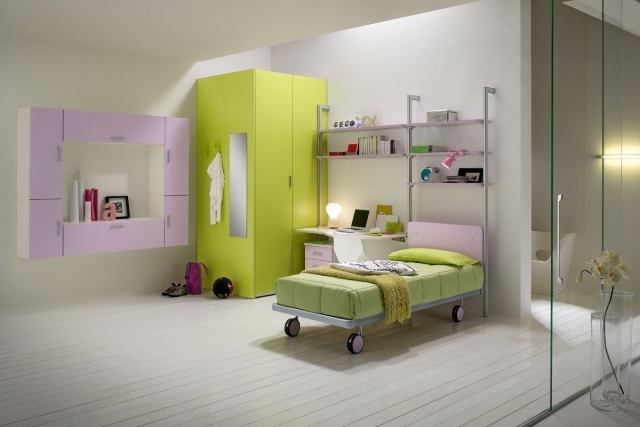 barnrum-uppsättning-pojke-grön-lila-färg-möbler