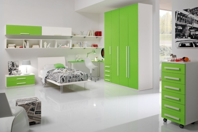 barnrum-möblering-maj-grön-vit-kombination