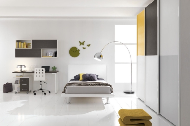 moderna-barnrum-möbler-pojke-grå-vit-gul-accenter