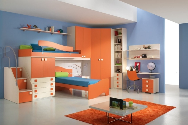 moderna-barnrum-möbler-orange-grädde-blå-väggfärg