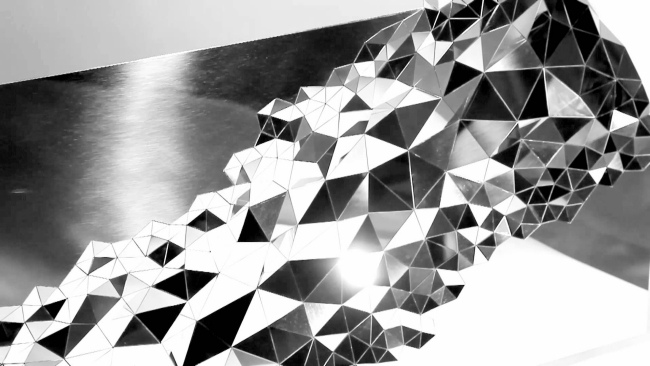 triangel spegelform stellar designer konsolbord av jake phipps