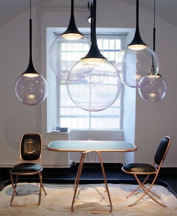 Luftbubblor optik lampa design modern ljus iscensättning matsal belysning