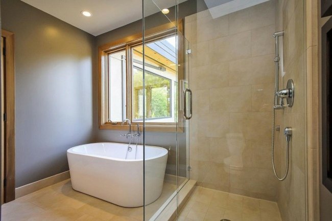 Badrum taklampor fristående badkar duschkabin design