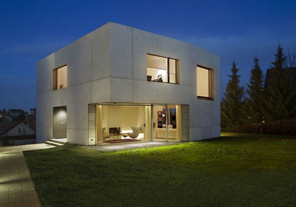 modern-betong-hus-Tyskland-intressant-arkitektur