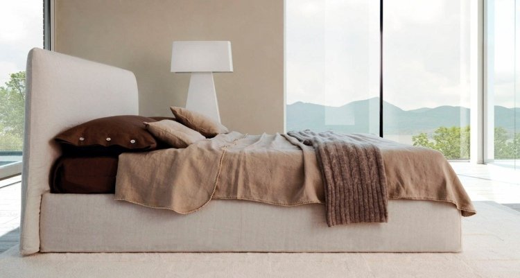 säng-sovrum-lov-desiree-romantisk-design-brun-sängkläder