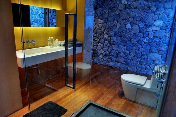 Natursten vägg-modern badrumsdesign