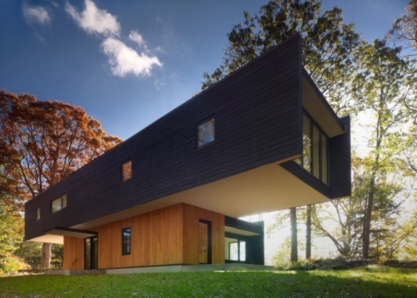 hus på en sluttning - minimalistisk arkitektur - fasad