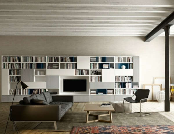 Orientalisk matta-parkett-golv-läder-soffa-inbyggt i tak-svart träpelare