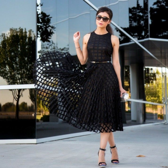 Modetrender 2015 meshklänning hög midja ärmlös outfit svart