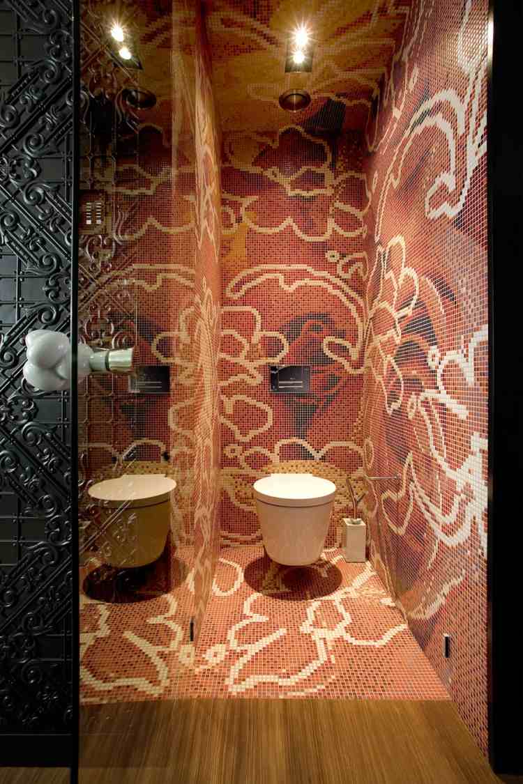 mosaikplattor-badrum-blommigt-toalett-marcel-vandrar