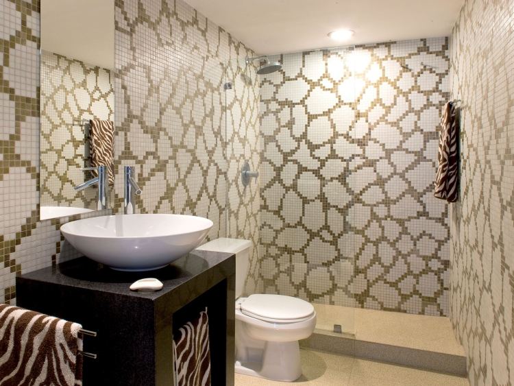 mosaik-kakel-badrum-toalett-dusch-mönster-zebra-svart-tvätt-konsol-handfat-spegel