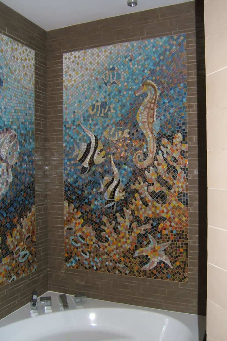 mosaik-kakel-badrum-vattenlevande-underjorden-fisk-korall-badkar-kran